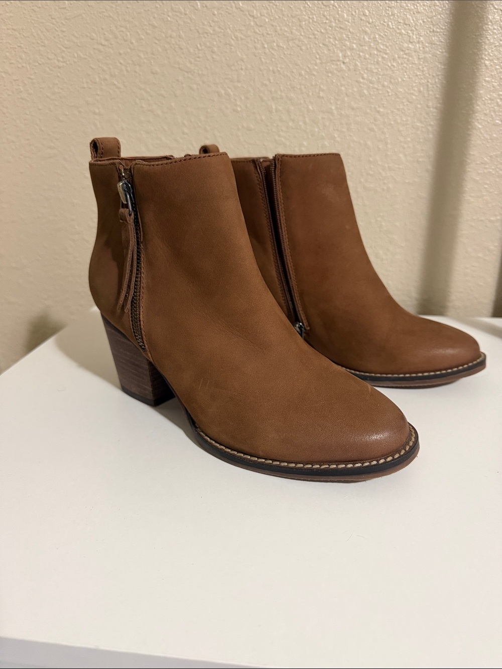Blondo Brown Leather Ankle Booties with Side Zip